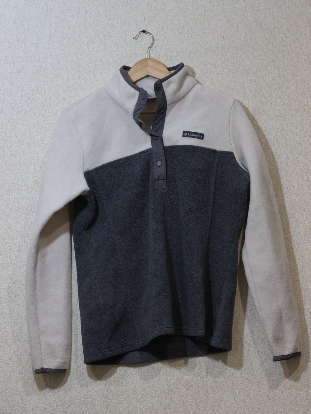 Columbia Two-Tone Crewneck Fleece Pullover - Gray & Cream